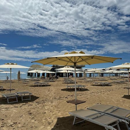 Appart 21 Artistic Beach Apartment Lignano Sabbiadoro Exterior foto